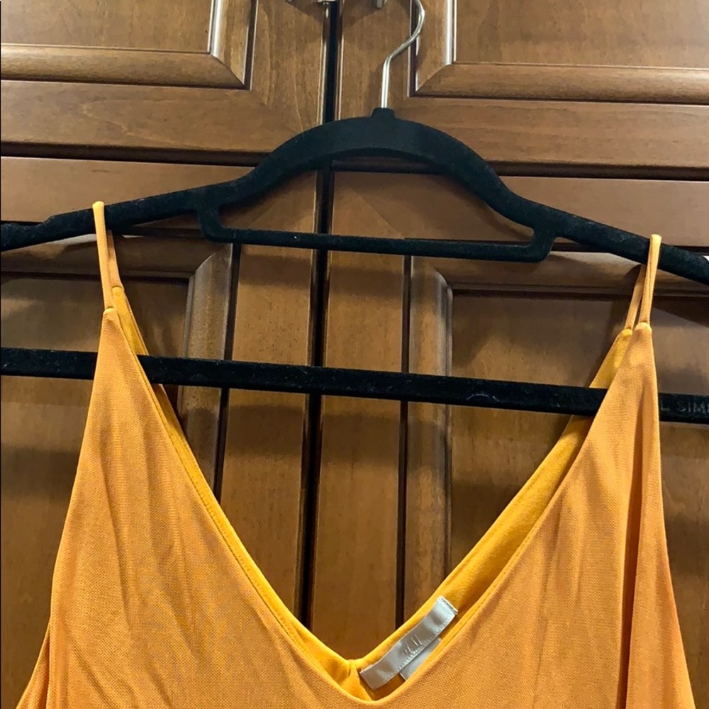 H&M marigold deep V tank top - Picture 3 of 5